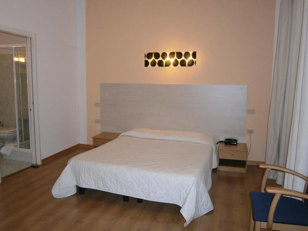 Hotel Alabarda Trieste Rum bild