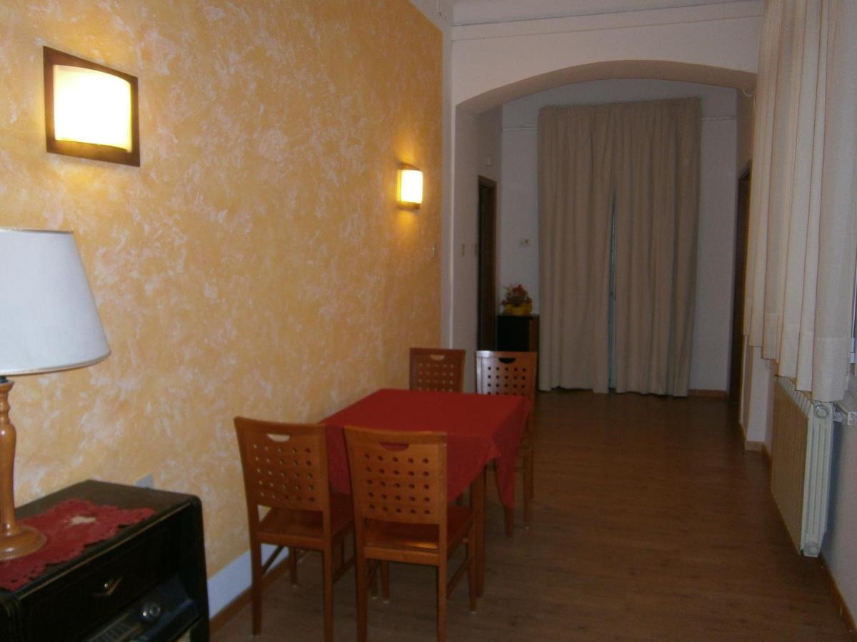 Hotel Alabarda Trieste Exteriör bild